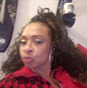 Meet your Posher, Vickie